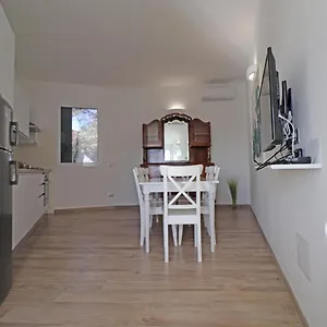 Murphy Holiday - Minima Ferienhaus